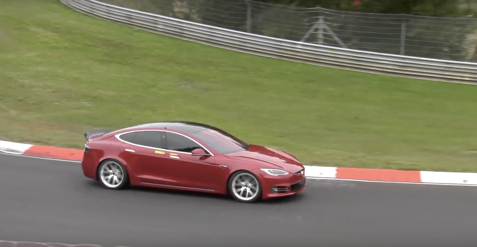 Tesla Model S Nurburgring 01