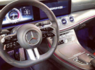 El restyling del Mercedes-Benz Clase E se encarga de introducir un nuevo volante