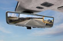 Aston Martin presentará un retrovisor digital con tres cámaras en el CES 2020