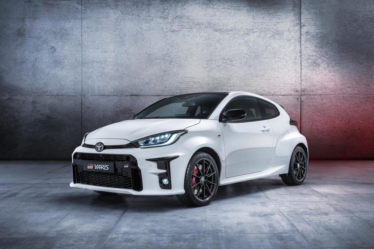 Toyota의 가장 작은 자동차는 GR 스포츠 -처리를받습니다