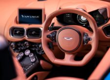 Aston Martin Vantage Roadster 2020 (12)