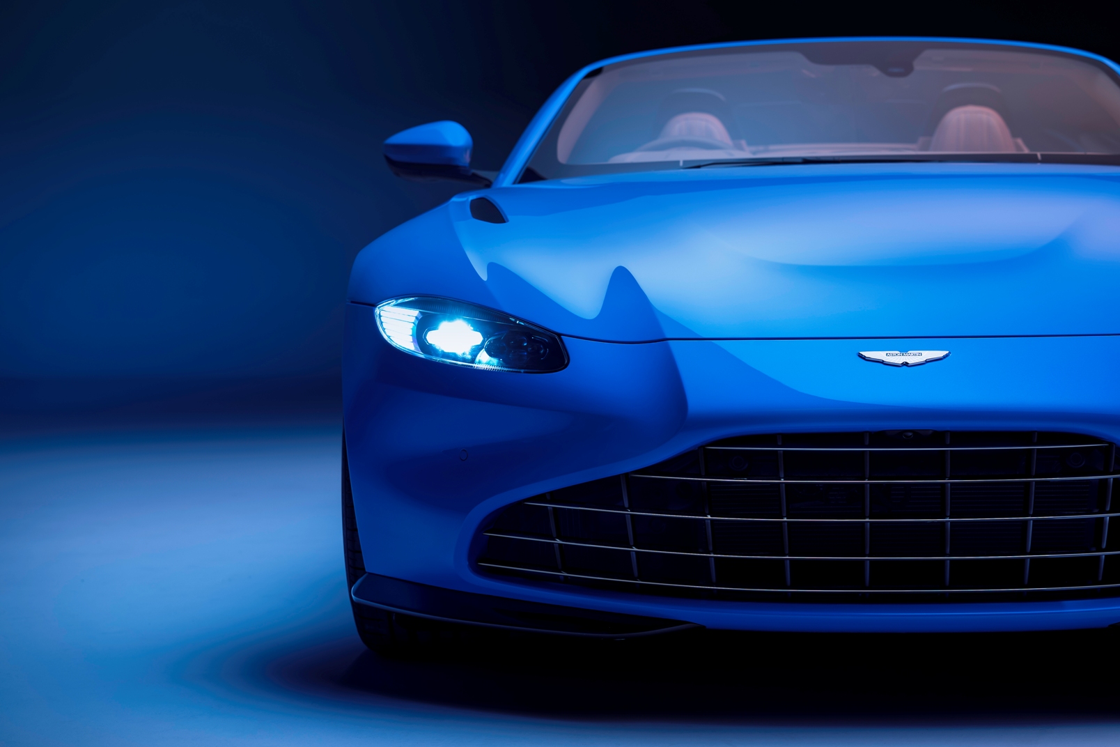 Aston Martin Vantage Roadster 2020 (2)