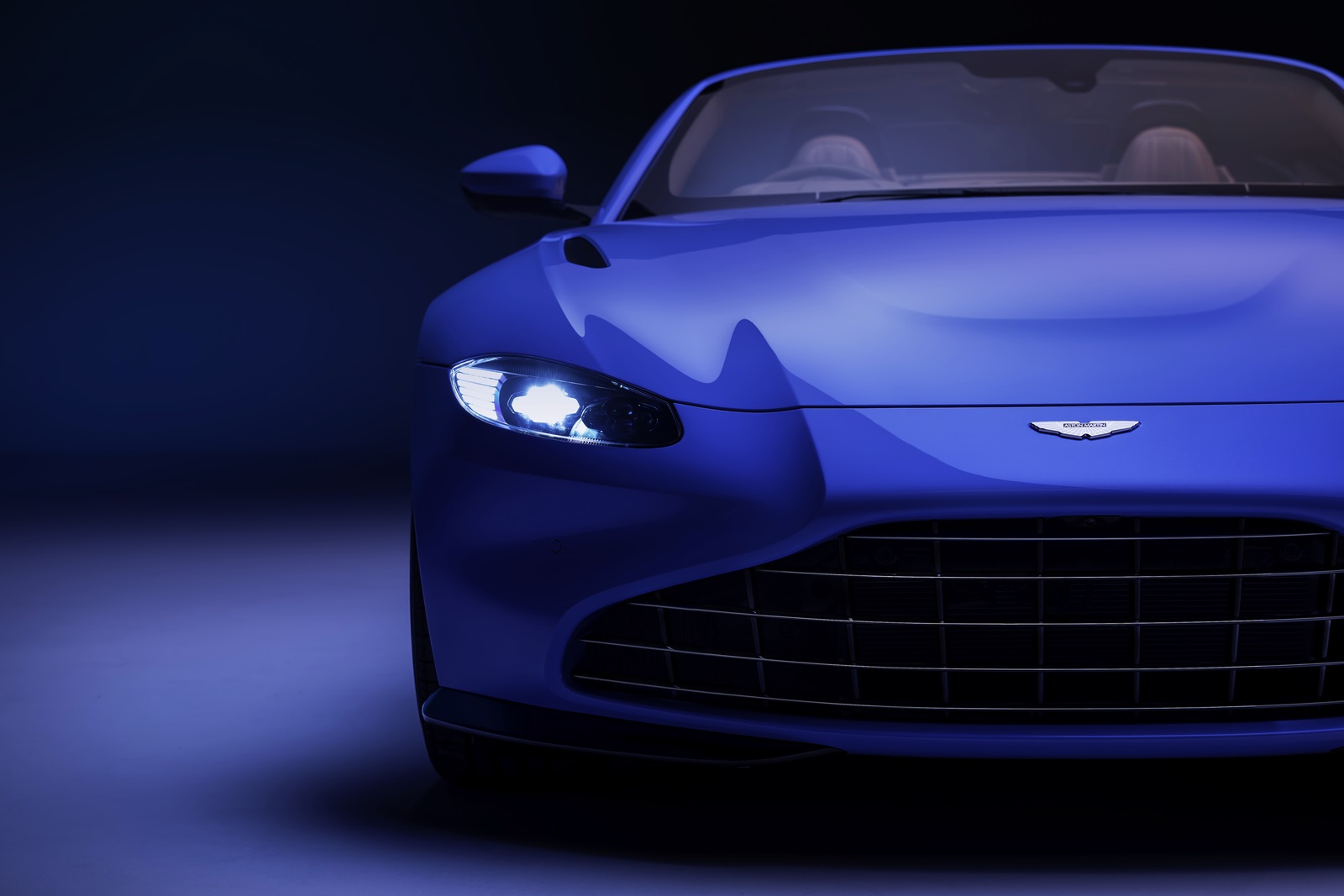 Aston Martin Vantage Roadster 02