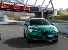 Alfa Romeo Stelvio Quadrifoglio 2020 (2)