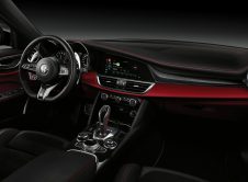 Alfa Romeo Stelvio Quadrifoglio 2020 (8)