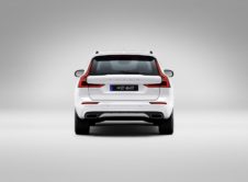 Xc60 Recharge Plug In Hybrid R Design Expression, In Crystal White Pearl