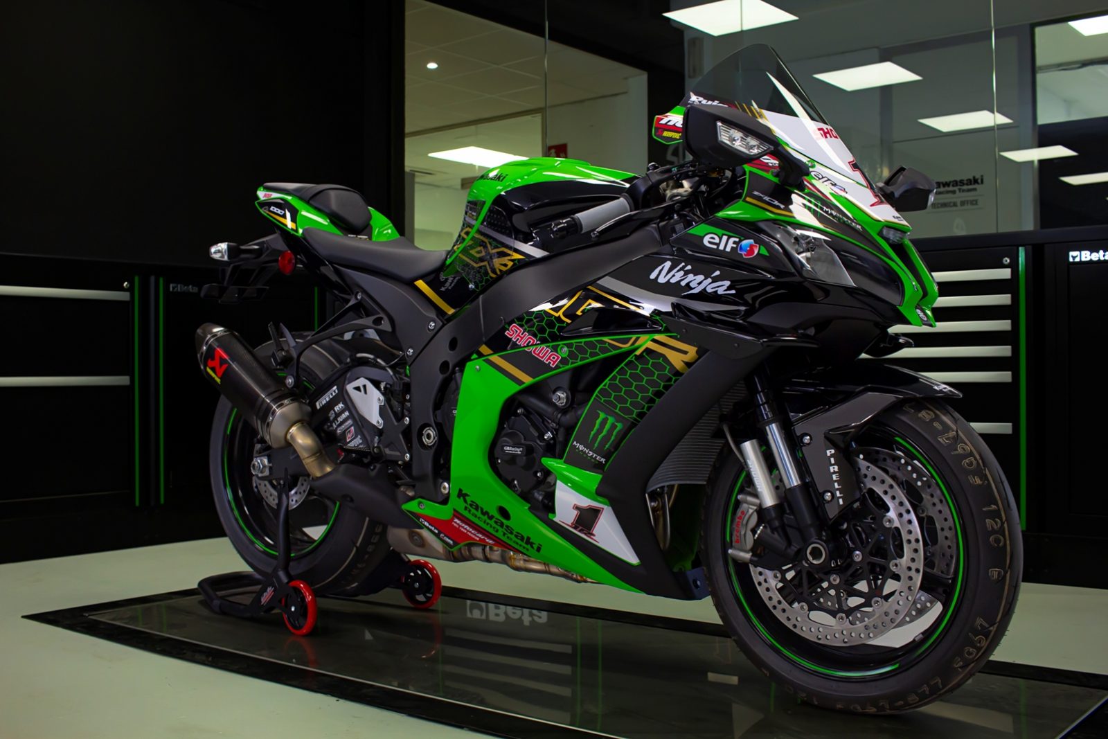 Kawasaki Ninja ZX10R réplica de la usada en SBK