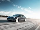 Tesla reduce a la mitad el precio de la suscripción a su sistema de conducción autónoma total
