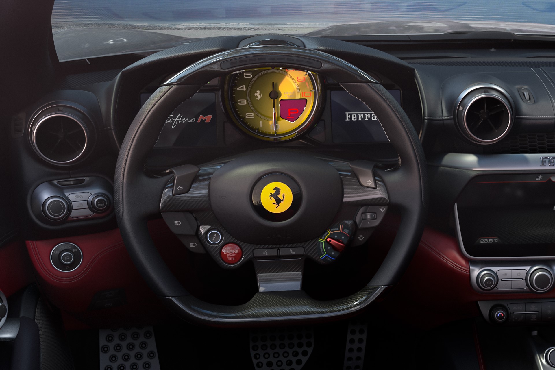 Ferrari Portofino M 7 Crop