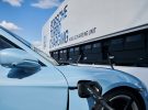 Porsche Ibérica instala un cargadador portátil para coches eléctricos en Sevilla