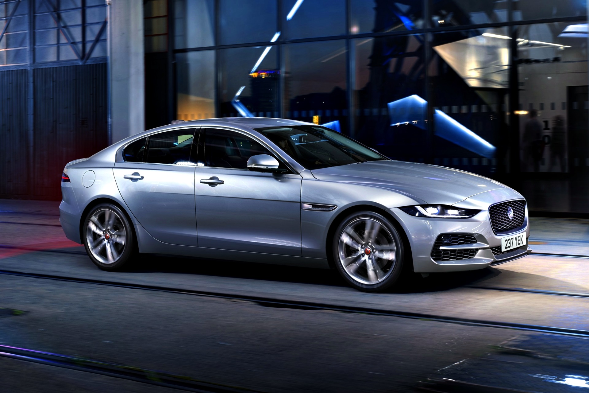 Jaguar xe 2021