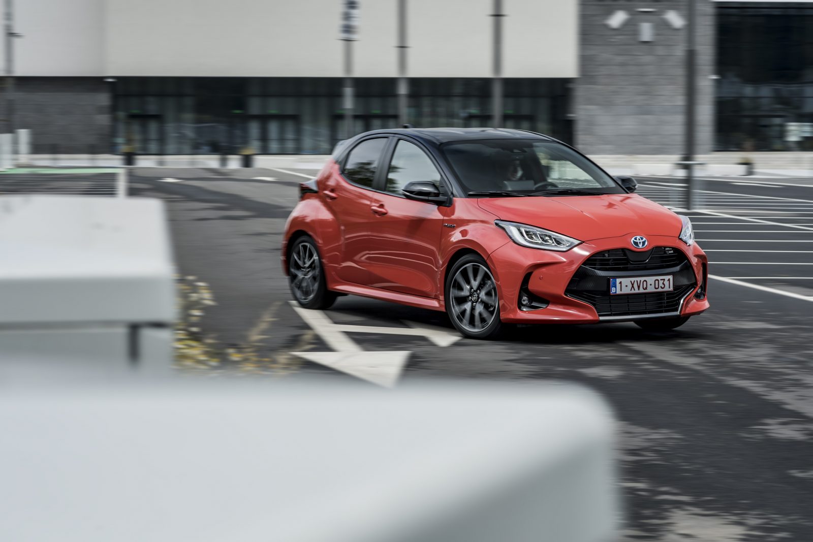 Nuevo Toyota Yaris Electric Hybrid Din Mica (20)