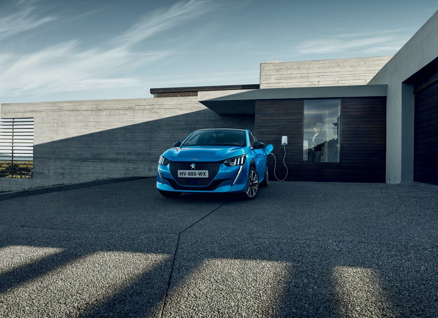 PSA plugin hybrids and electric cars