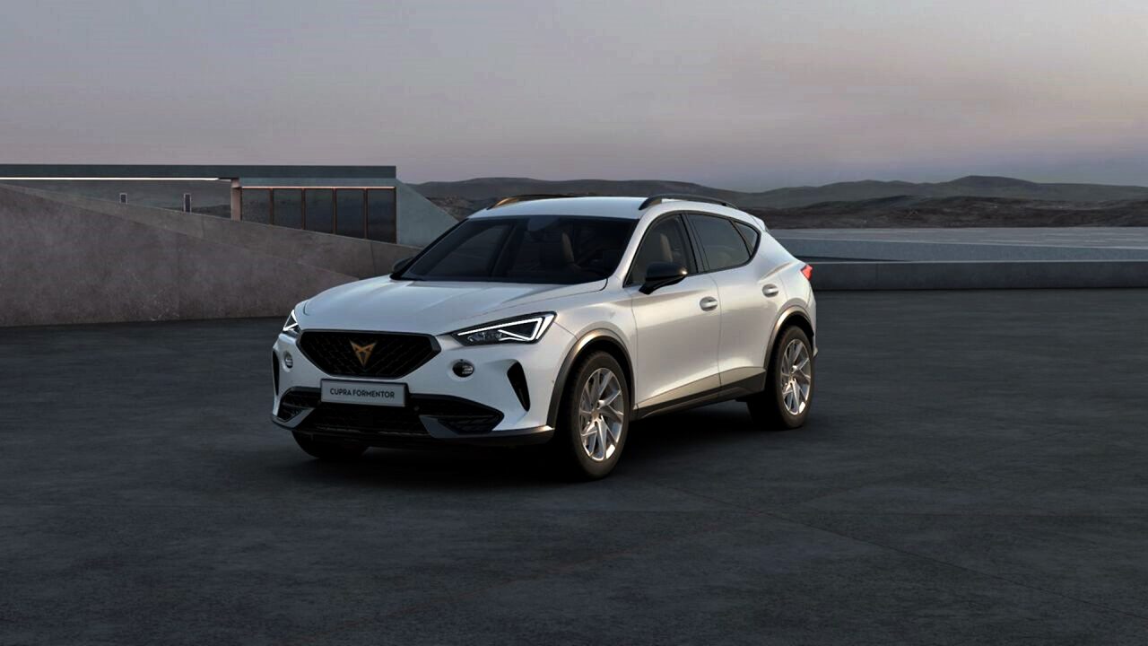 The exclusive SUV catalogue opens from 29.670 euros