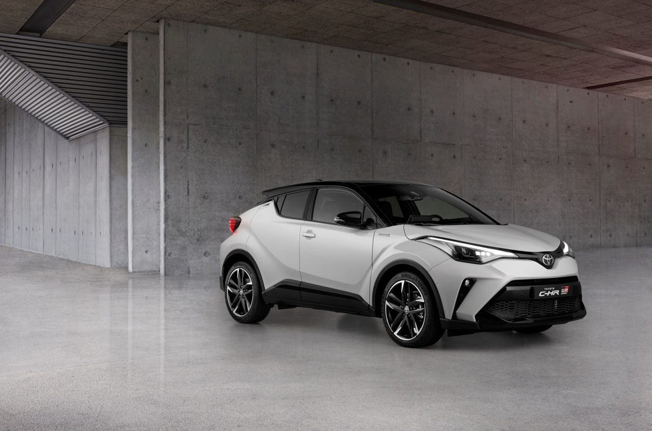 El Toyota CHR recibe el nuevo acabado GR Sport en España