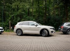Car And Smartphone Merge Into One: Touareg Now Parks By Remote C