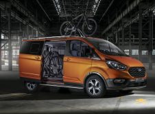 Ford Tourneo Active 11