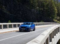 Jaguar F Pace Svr 6