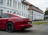 Porsche Panamera Gts 6