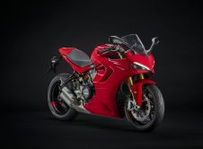 Ducati Supersport 950 2021 (1)