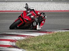 Ducati Supersport 950 2021 (4)