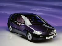 Mercedes Benz F 100 Im Jahr 1991: Ein Starker Blick In Die Zukunft Des Automobils Mercedes Benz F 100 In 1991 – A Powerful Glance Into The Future Of The Car