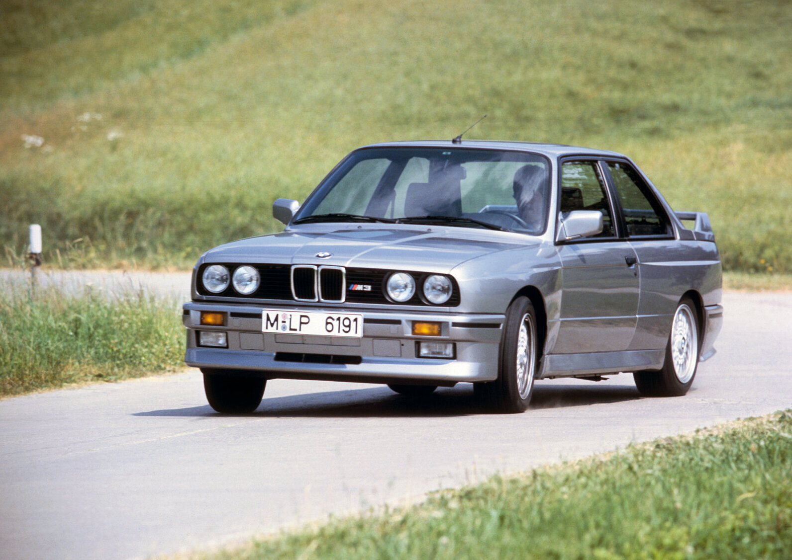 Bmw M3 1987 1600 02