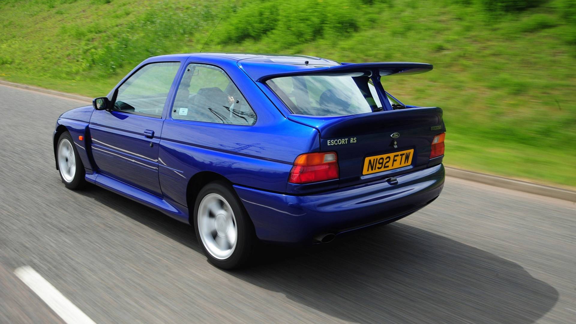 Ford Escort Rs Cosworth (1)