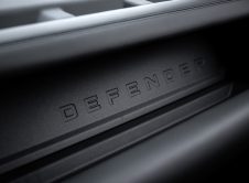 Land Rover Defender V8 117