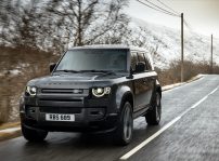 Land Rover Defender V8 46