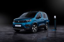 Peugeot e-RIFTER: llega la furgoneta eléctrica para transportar pasajeros