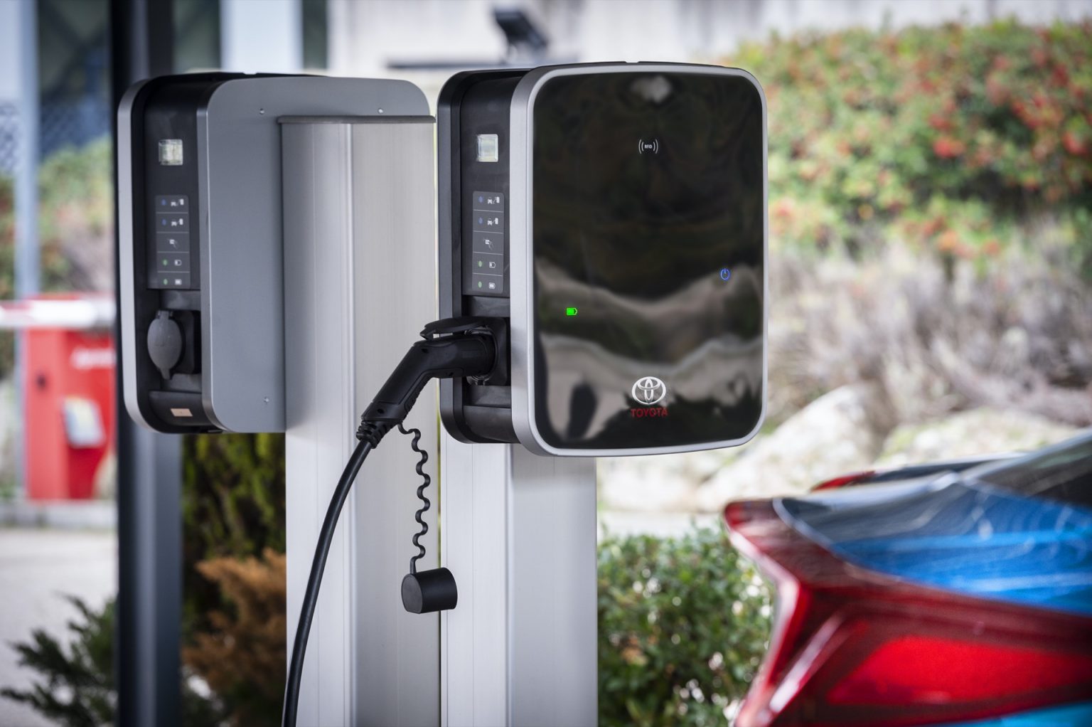 Toyota and Redwood Materials to recover used batteries