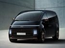 Hyundai muestra a su futuro monovolumen al completo, el Staria