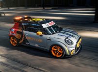 Mini Electric Pacesetter Safety Car Formula E 6