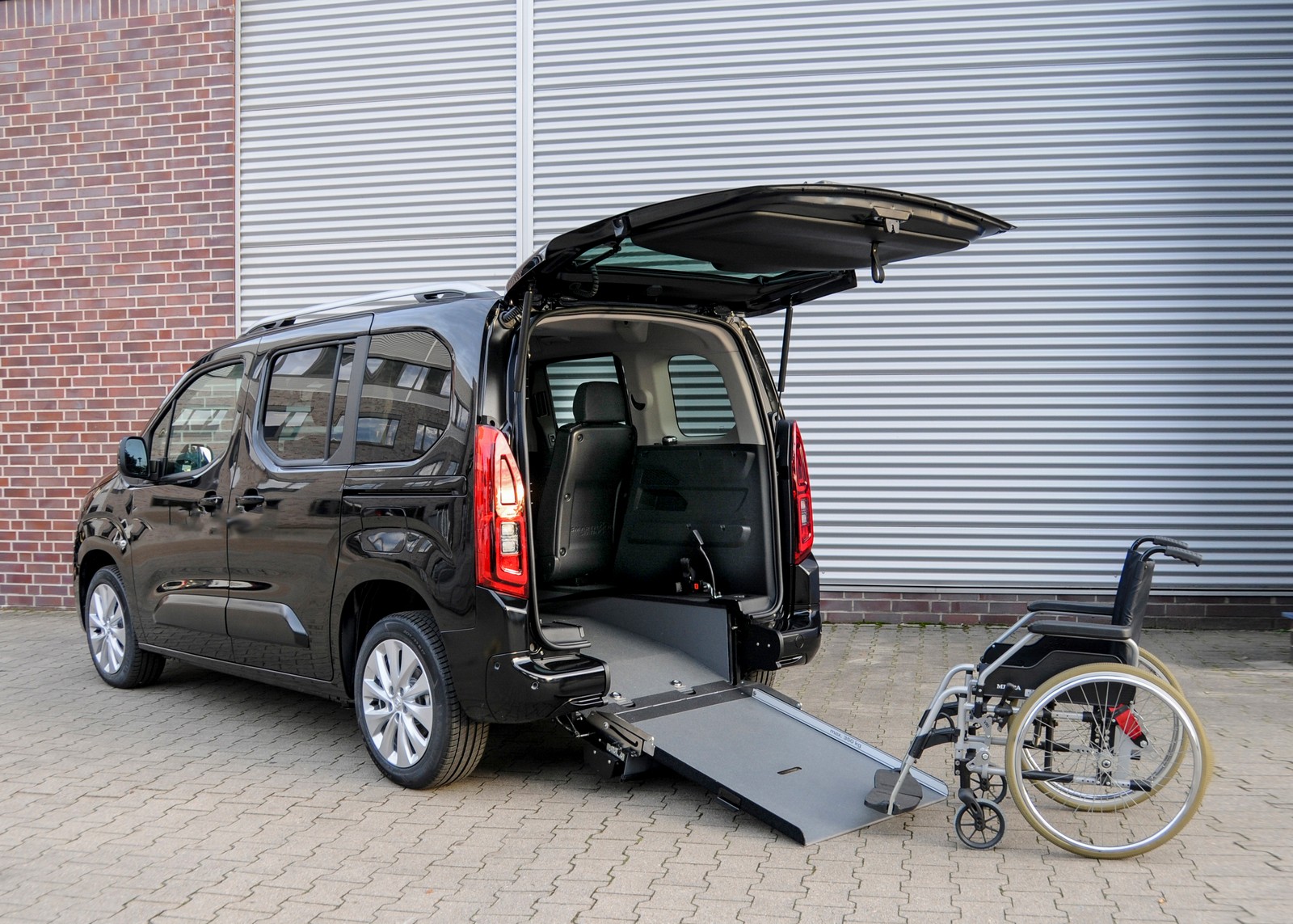 Opel Combo Behinderten Umbau, Firma Amf Bruns