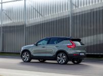 Volvo Xc40 Recharge P8 Awd In Sage Green