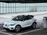 Volvo Xc40 Recharge P8 Awd In Glacier Silver