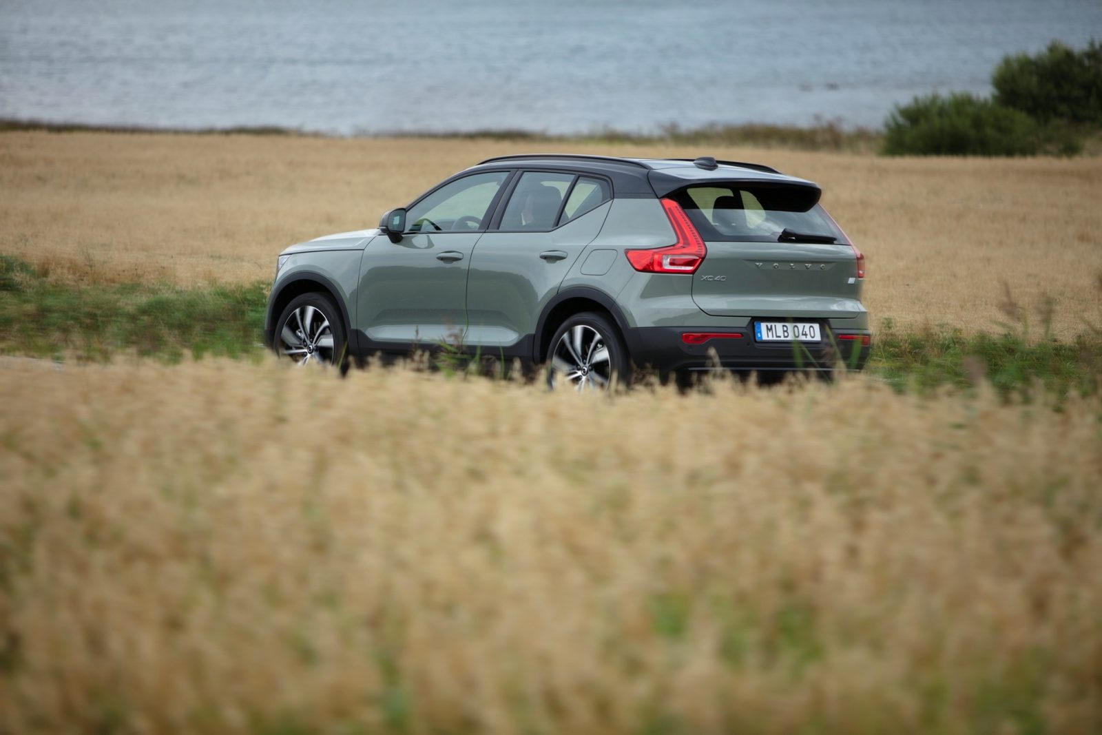 Volvo XC40 Recharge P8 AWD in Sage Green