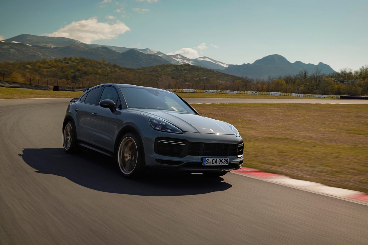 Porsche Cayenne Turbo GT : le SUV le plus rapide de la marque