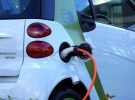 ¿Cuáles son los beneficios de los coches eléctricos?