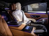 Guard: Sonderschutzversion Der Neuen S Klasse Erstmals Mit Allradantrieb Guard: Special Protection Version Of The New S Class, For The First Time With All Wheel Drive