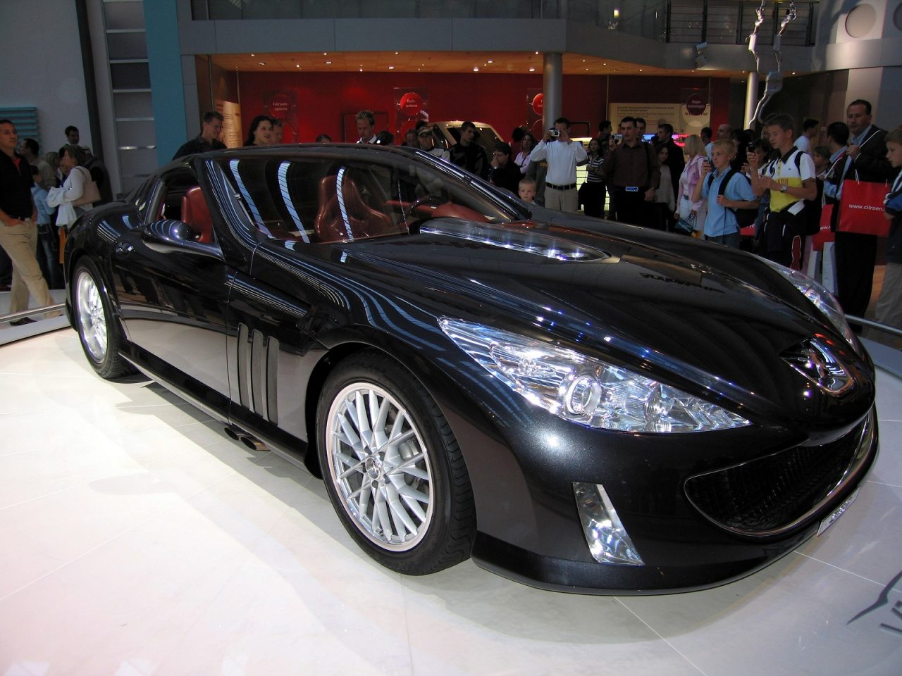 Peugeot 907, el superdeportivo con motor V12 de 6.0 litros