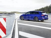 The New Volkswagen Golf R Variant