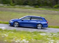 The New Volkswagen Golf R Variant