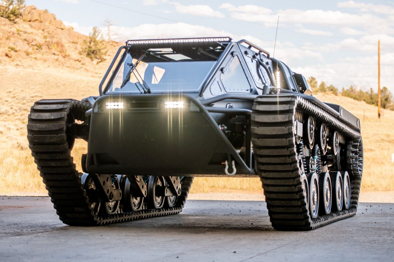 Ripsaw EV3-F4、楽しむために作られたオフロード戦車