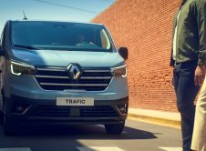 Renault Trafic 2022 (4)