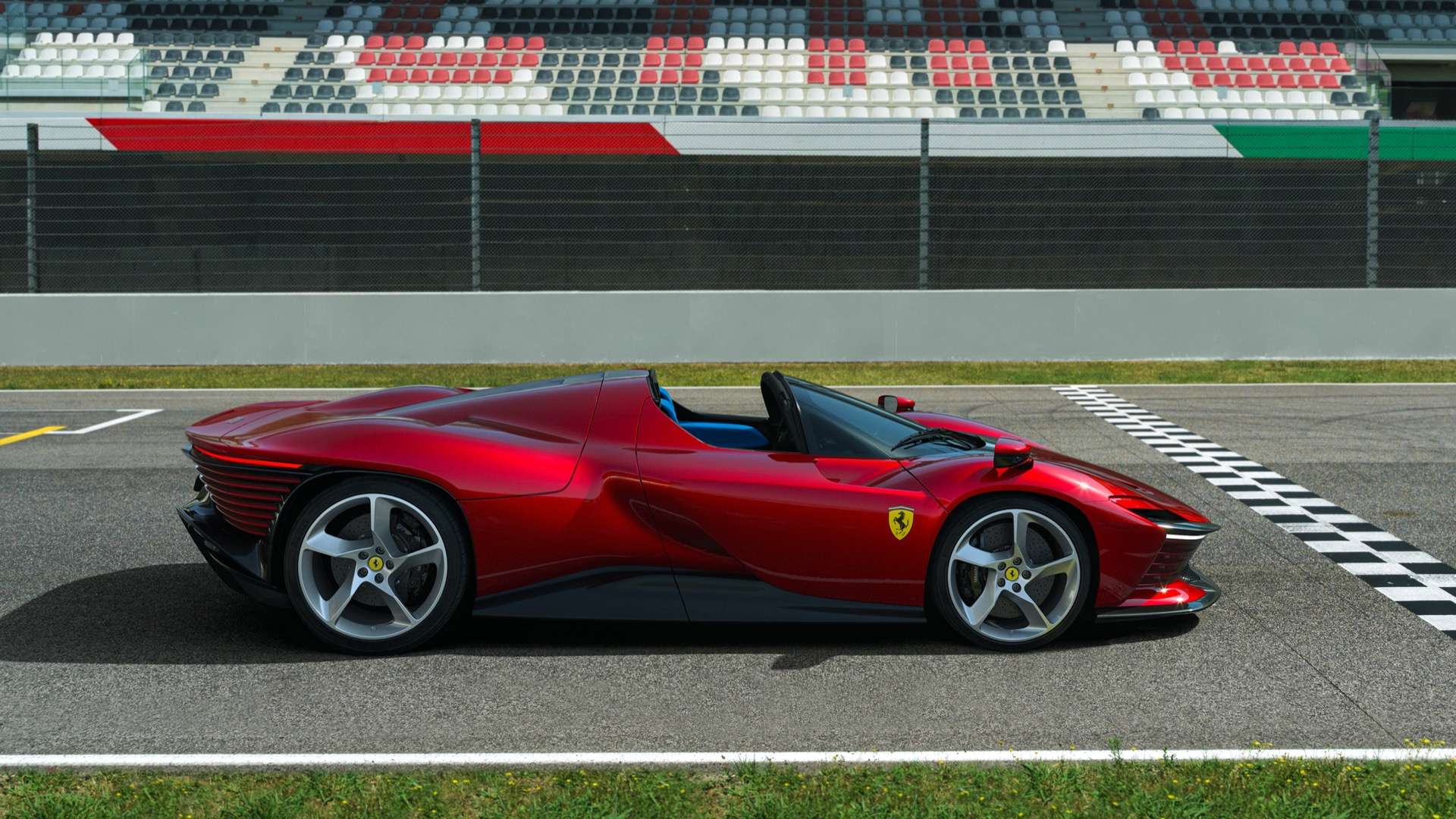 Ferrari Daytona Sp3 5