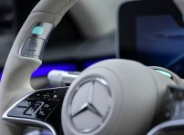 Mercedes Benz Erhält Weltweit Erste International Gültige Systemgenehmigung Für Hochautomatisiertes Fahren Mercedes Benz Receives World's First Internationally Valid System Approval For Conditionally Automated Driving