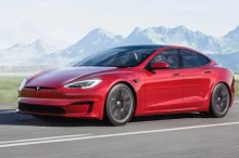 Tesla incrementa la seguridad: sus modelos ahora vigilan el estado de los neumáticos
