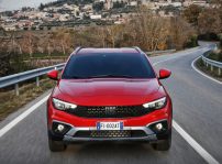 Fiat Tipo Cross Red (2)